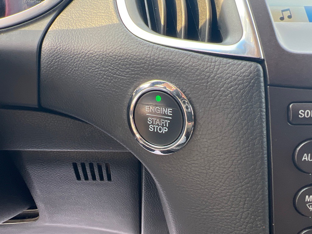 2018 Ford Edge Image 39