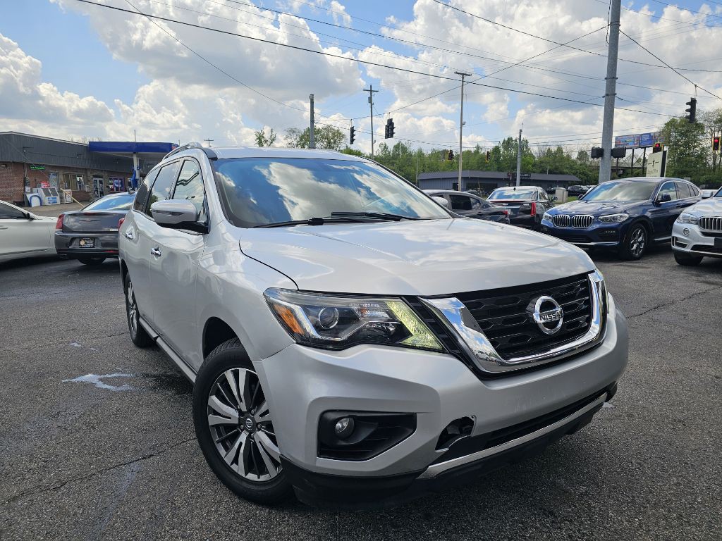 2020 Nissan Pathfinder Image 2