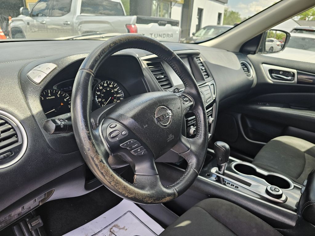 2020 Nissan Pathfinder Image 16