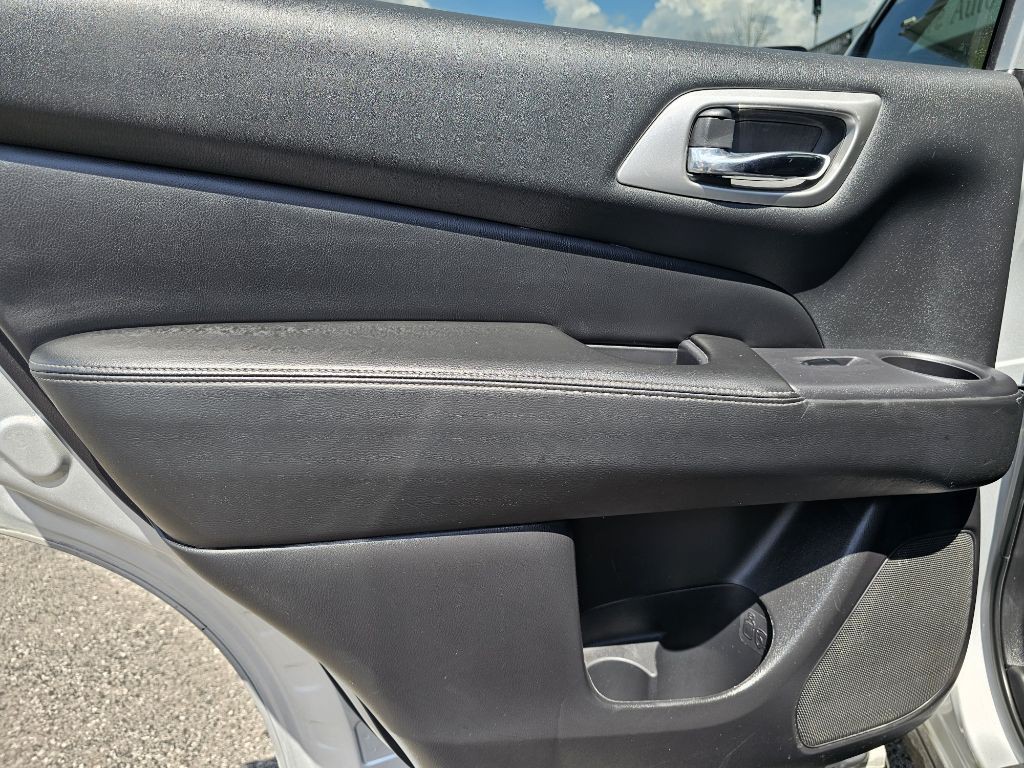 2020 Nissan Pathfinder Image 34