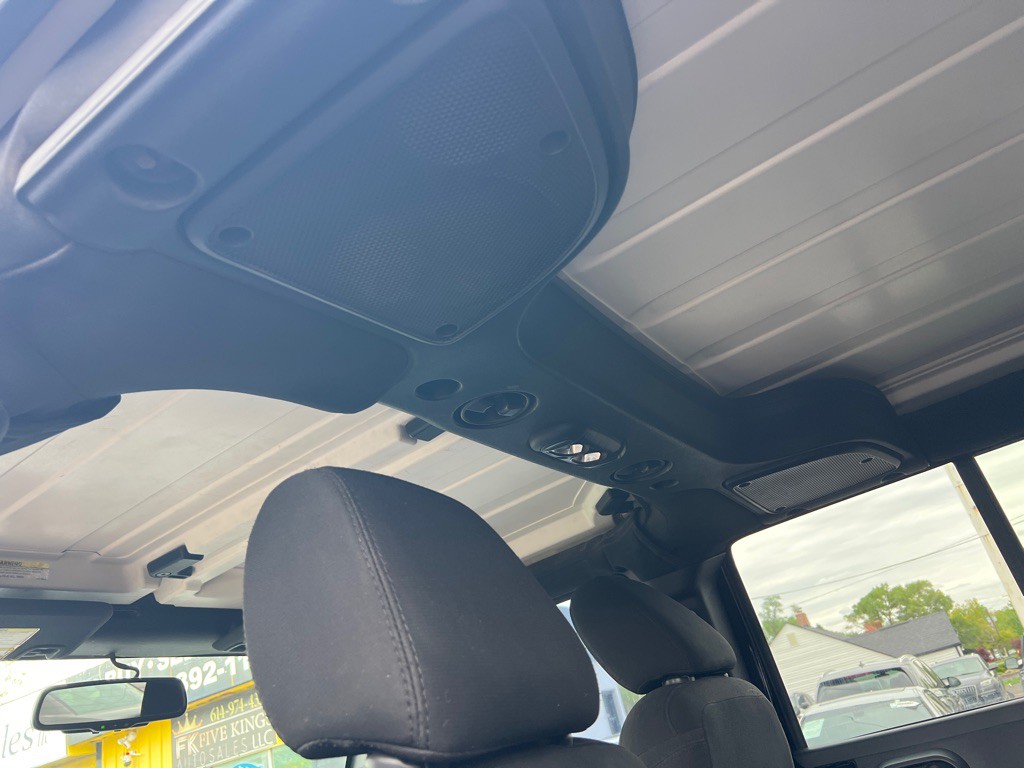 2016 Jeep Wrangler Unlimited Image 32