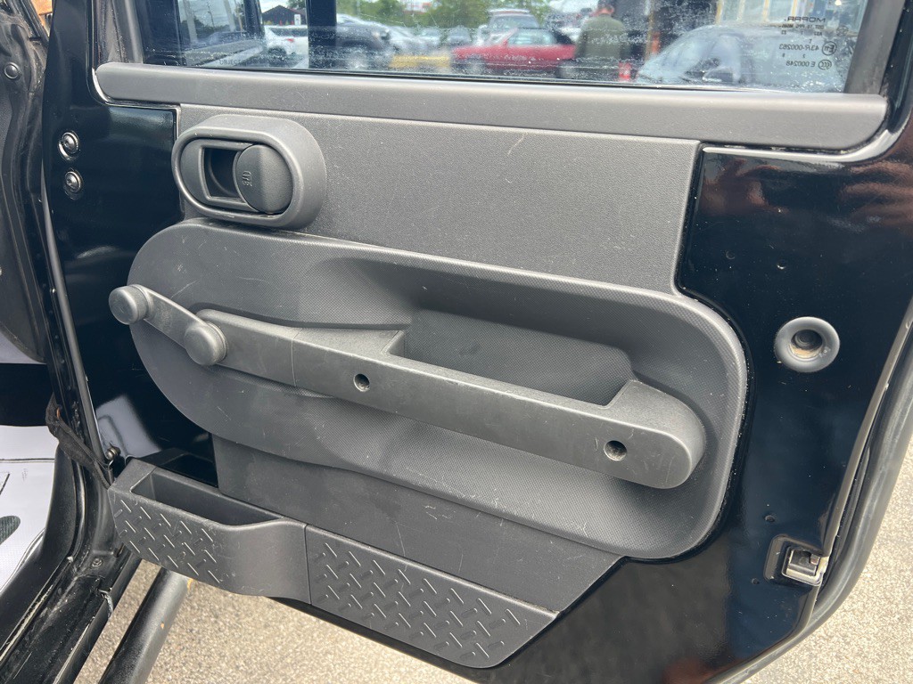 2016 Jeep Wrangler Unlimited Image 35