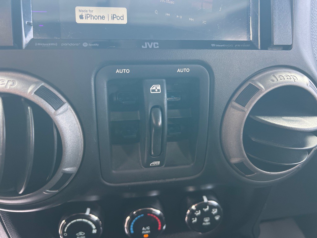 2016 Jeep Wrangler Unlimited Image 42