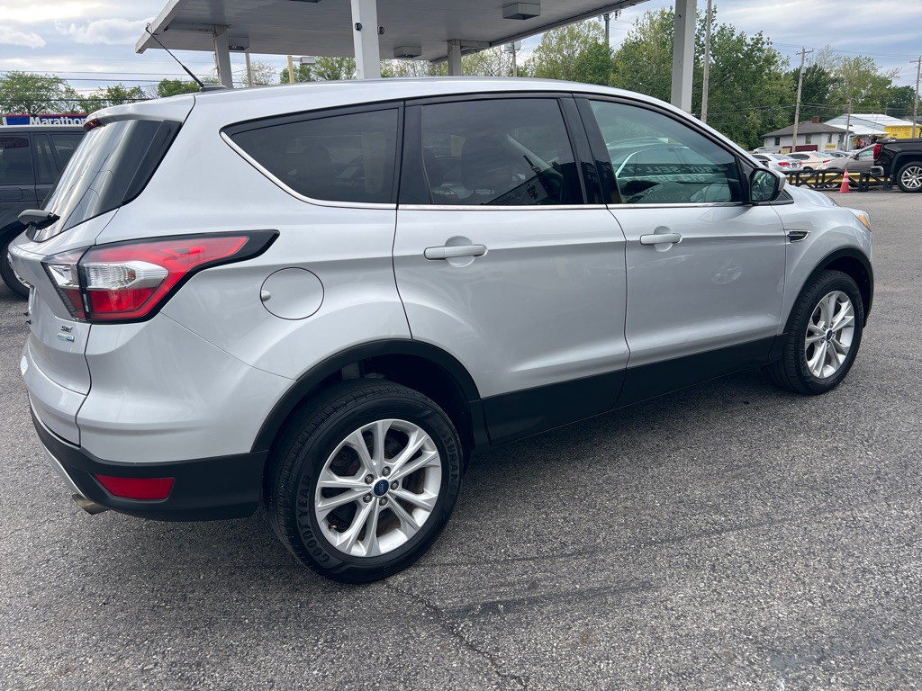 2017 Ford Escape Image 16