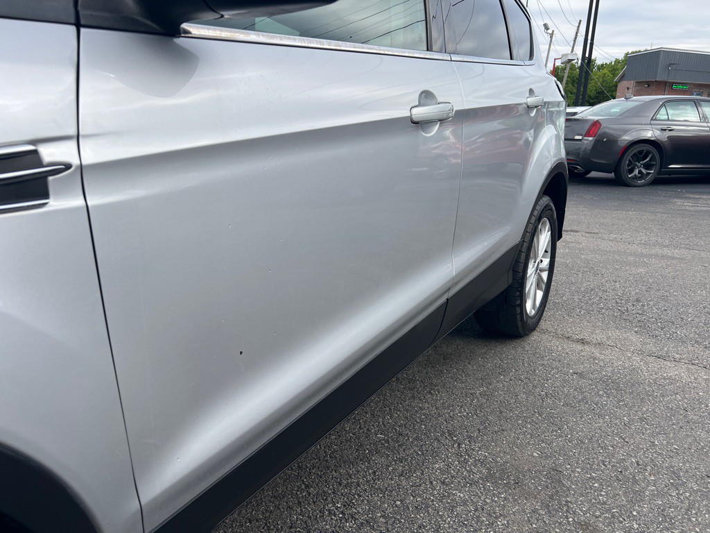 2017 Ford Escape Image 20