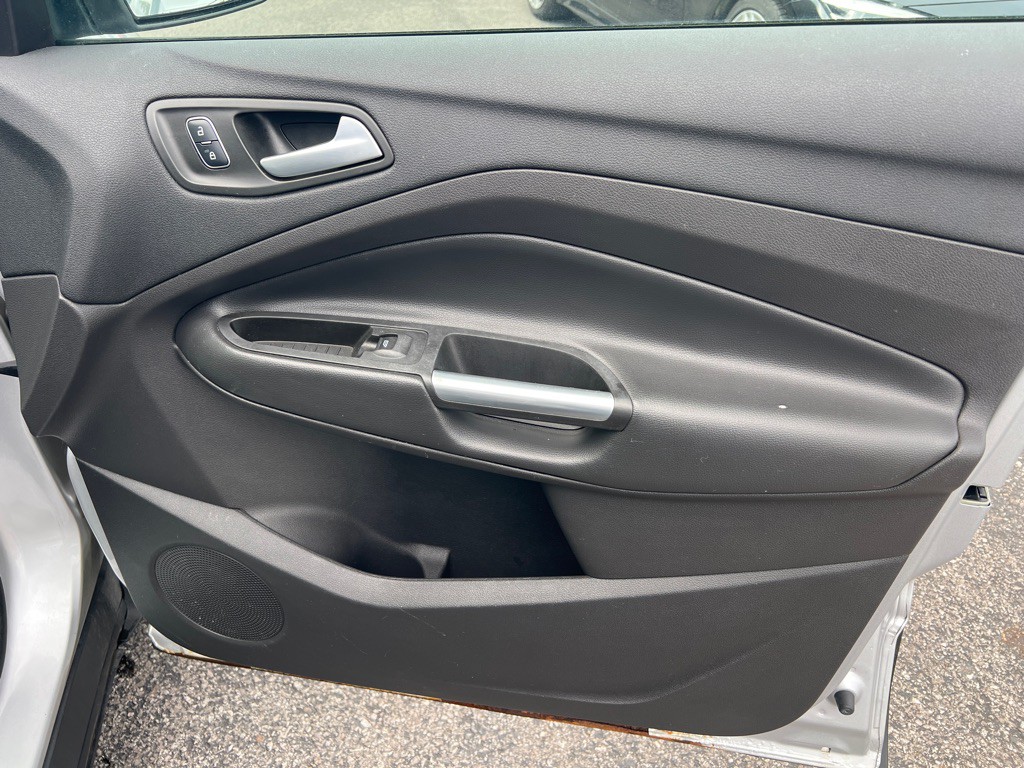 2017 Ford Escape Image 32