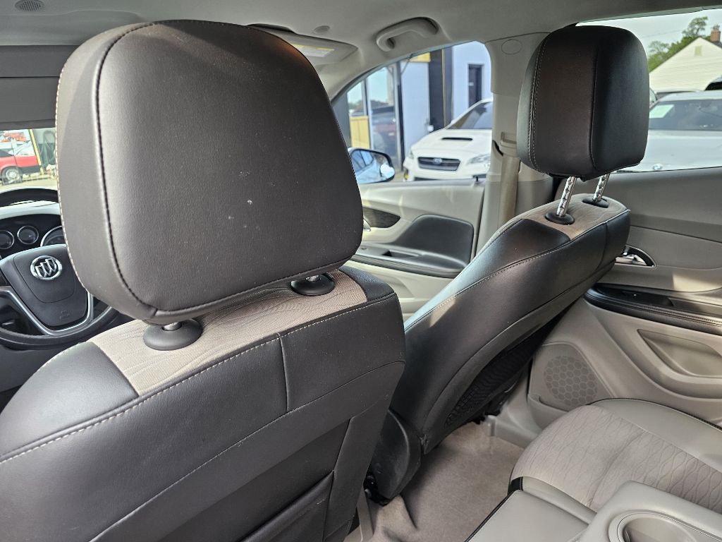 2016 Buick Enclave Image 28