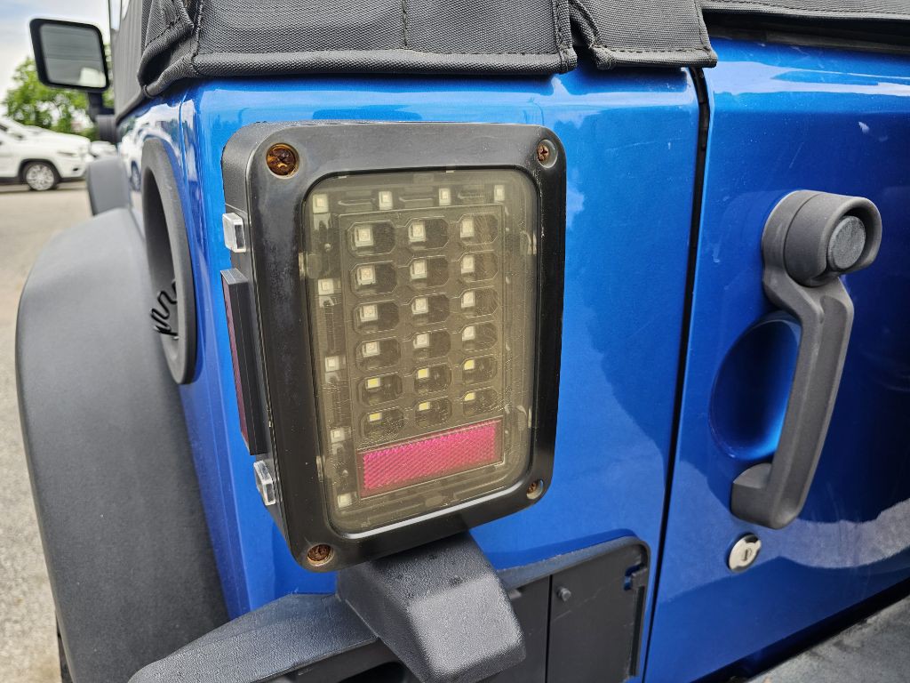 2015 Jeep Wrangler Image 10