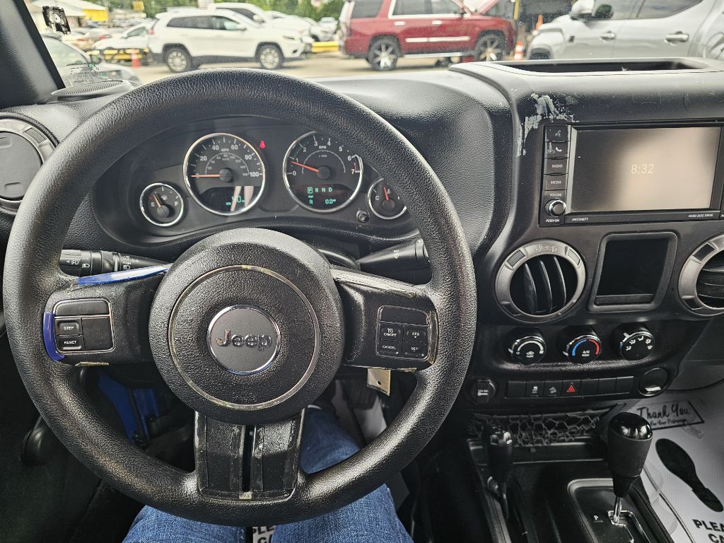 2015 Jeep Wrangler Image 17