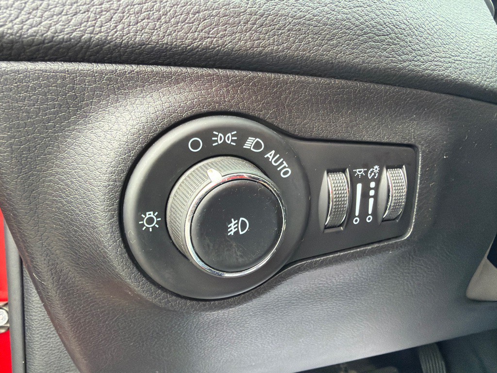 2021 Jeep Compass Image 35
