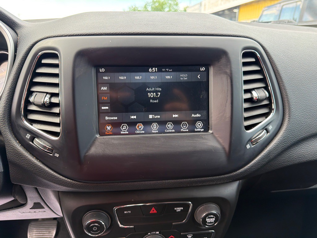 2021 Jeep Compass Image 40