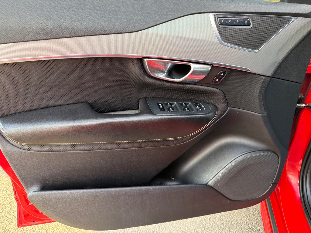 2016 Volvo XC90 Image 23