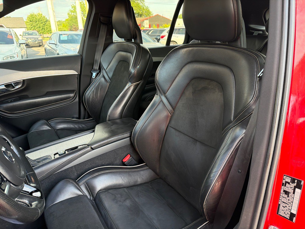 2016 Volvo XC90 Image 25