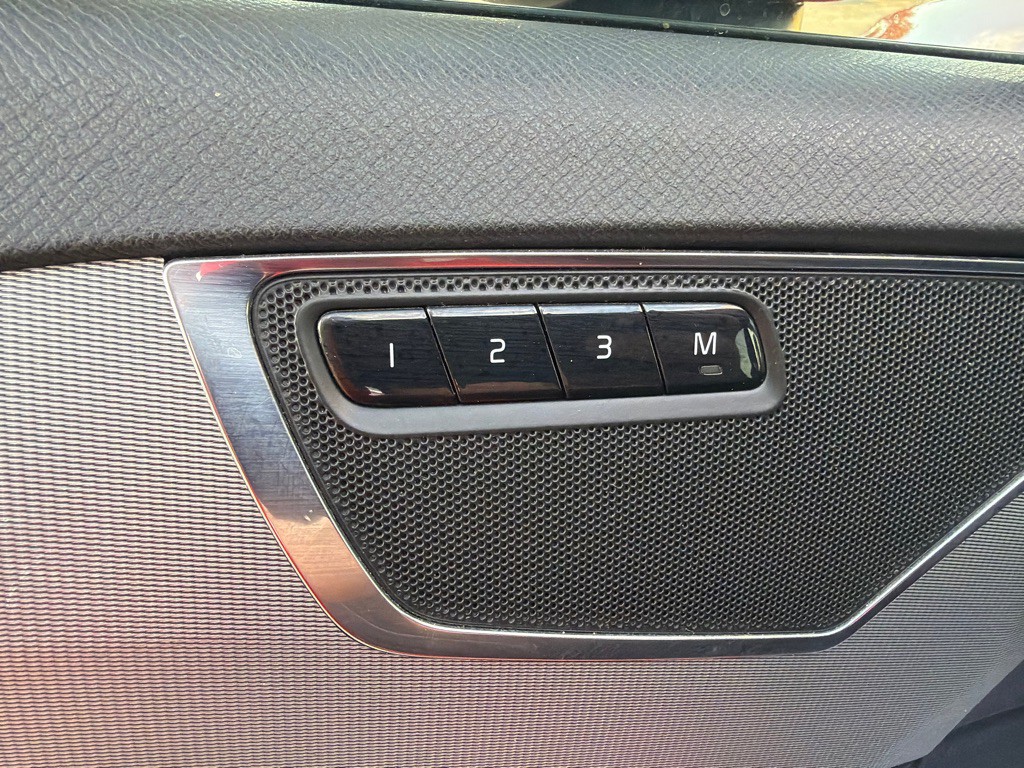 2016 Volvo XC90 Image 28