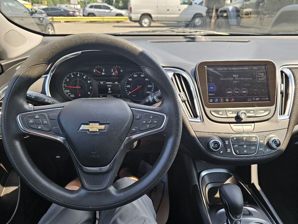 2021 Chevrolet Malibu Image 14