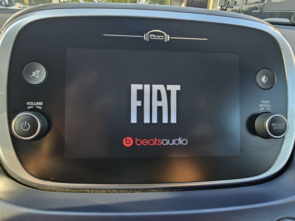 2021 FIAT 500 Image 26