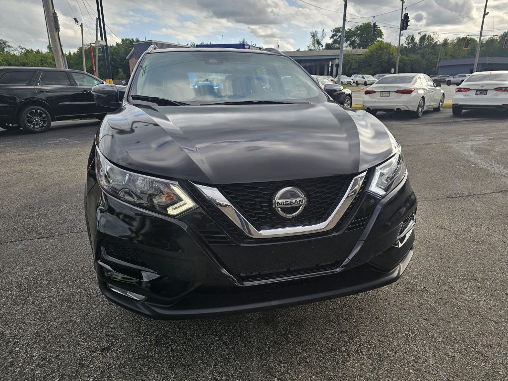 2022 Nissan Rogue Image 1