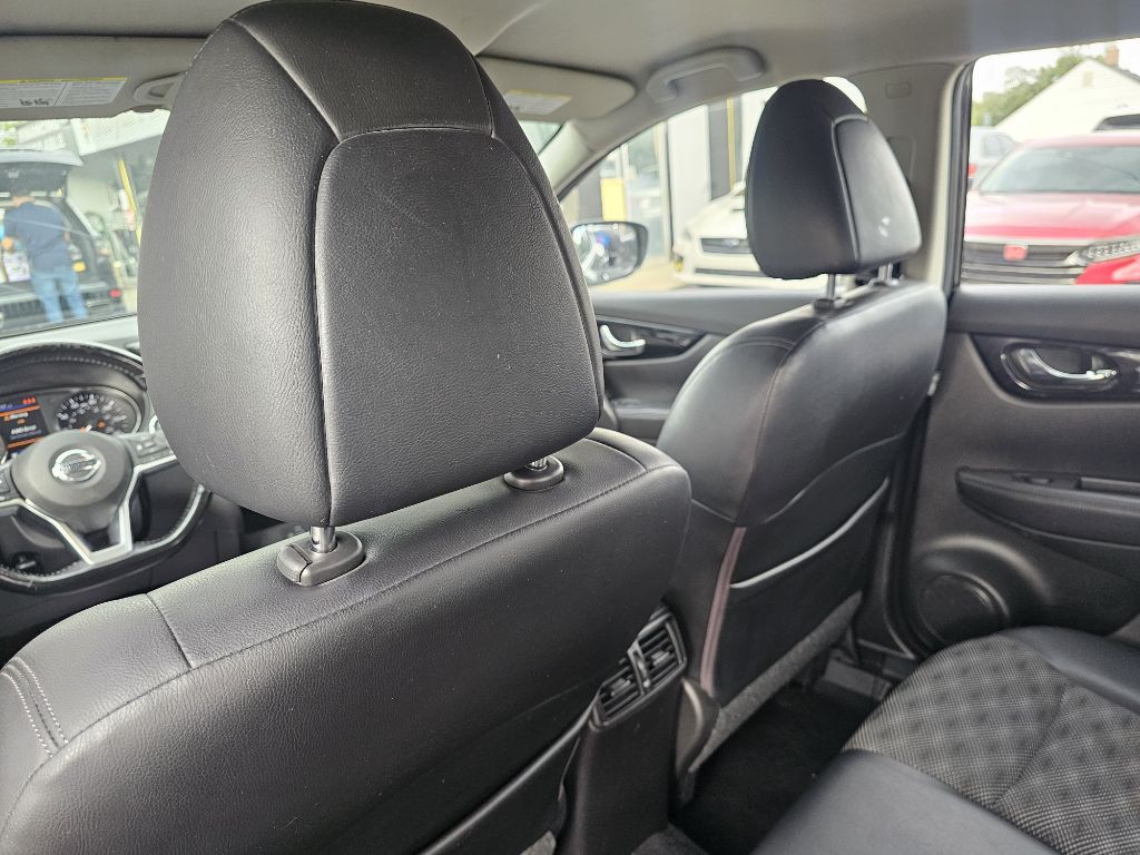 2022 Nissan Rogue Image 34