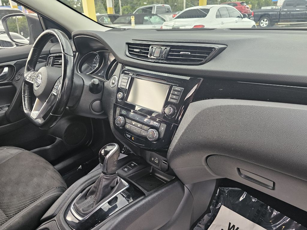 2022 Nissan Rogue Image 43