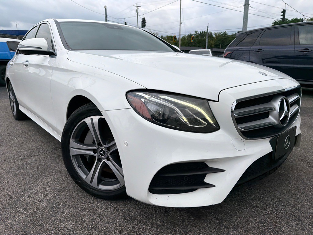 2017 Mercedes-Benz E-Class Image 3