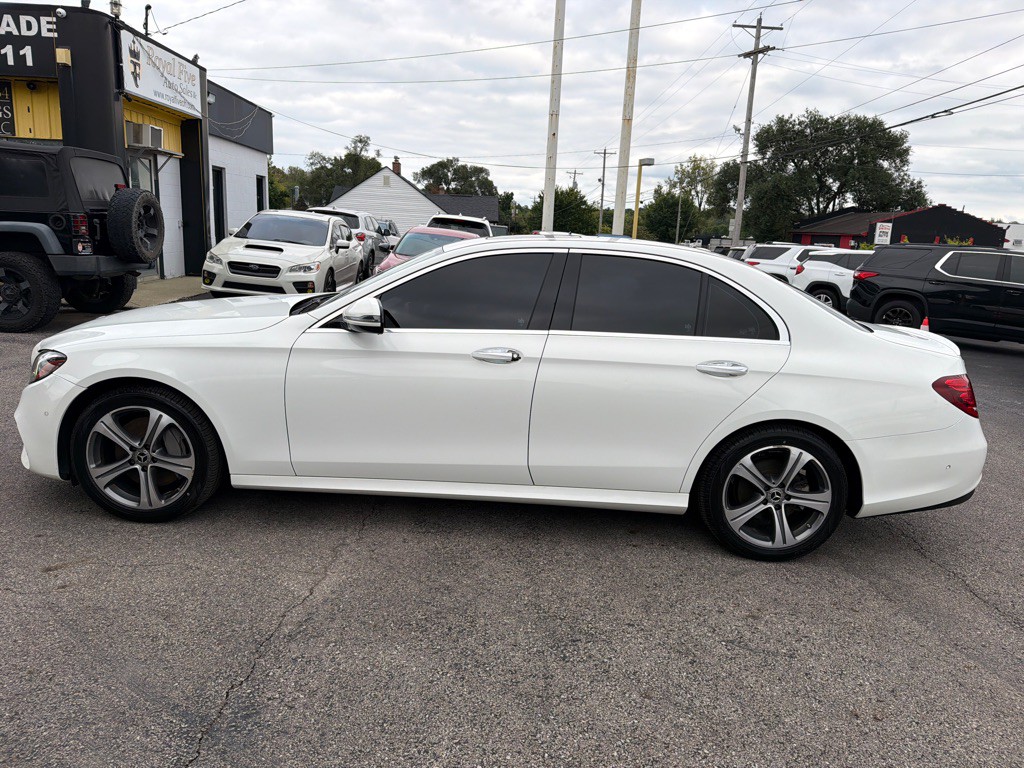 2017 Mercedes-Benz E-Class Image 9