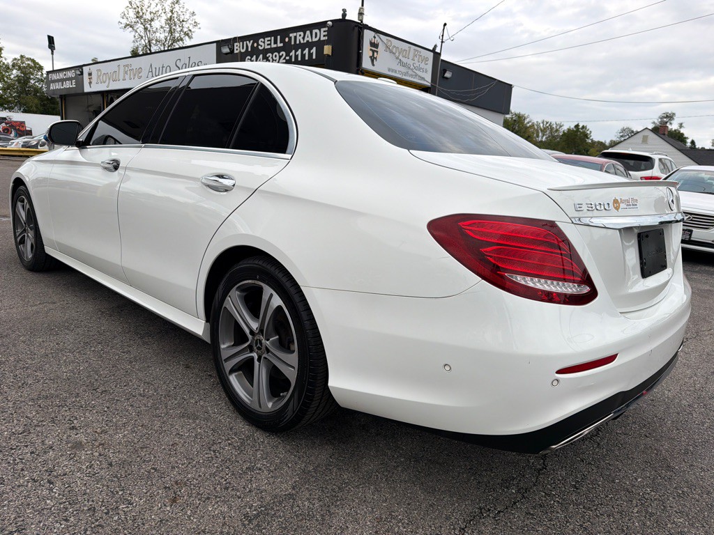 2017 Mercedes-Benz E-Class Image 10