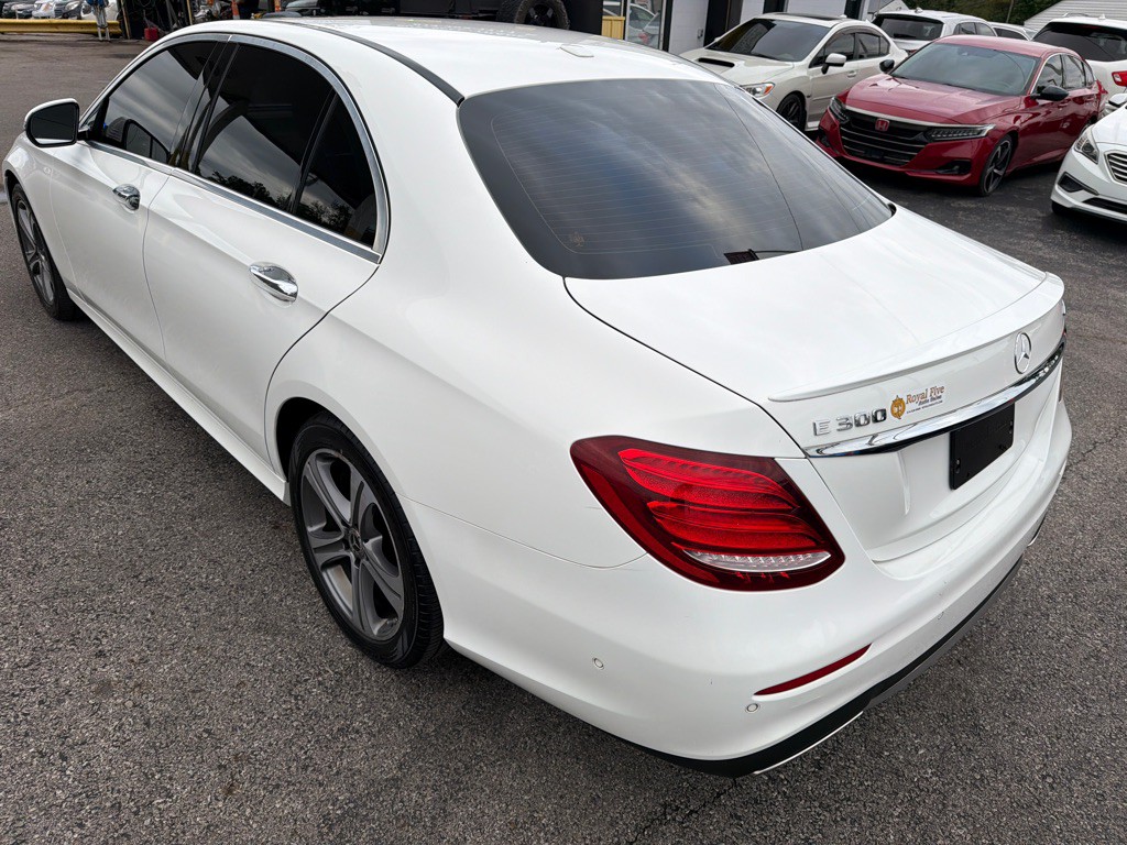 2017 Mercedes-Benz E-Class Image 11