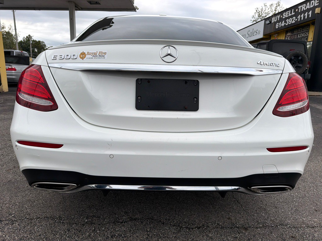 2017 Mercedes-Benz E-Class Image 13