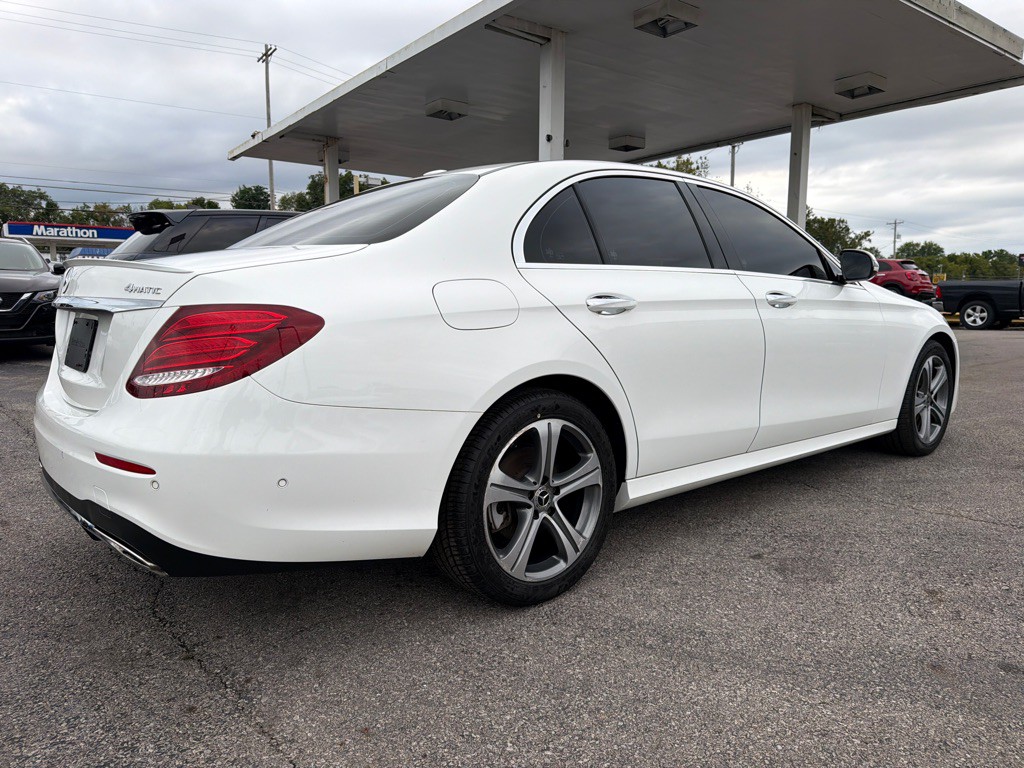 2017 Mercedes-Benz E-Class Image 15