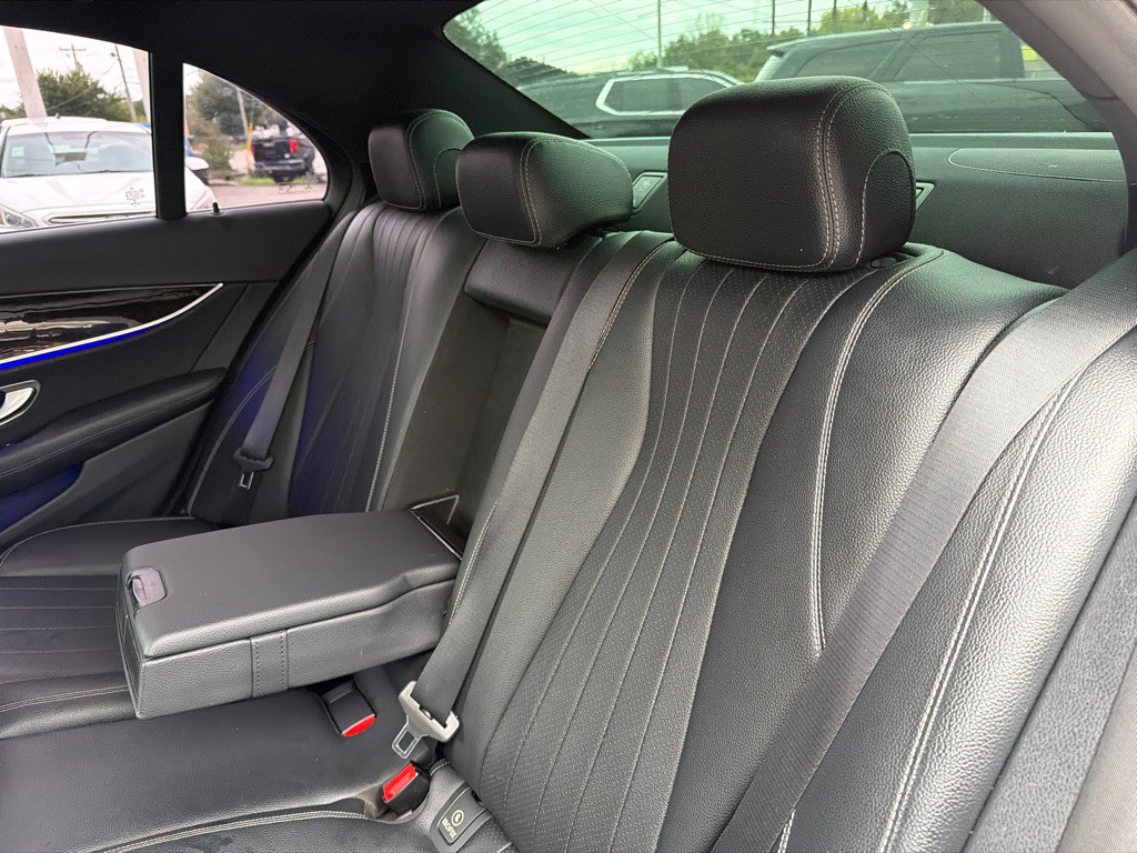 2017 Mercedes-Benz E-Class Image 35
