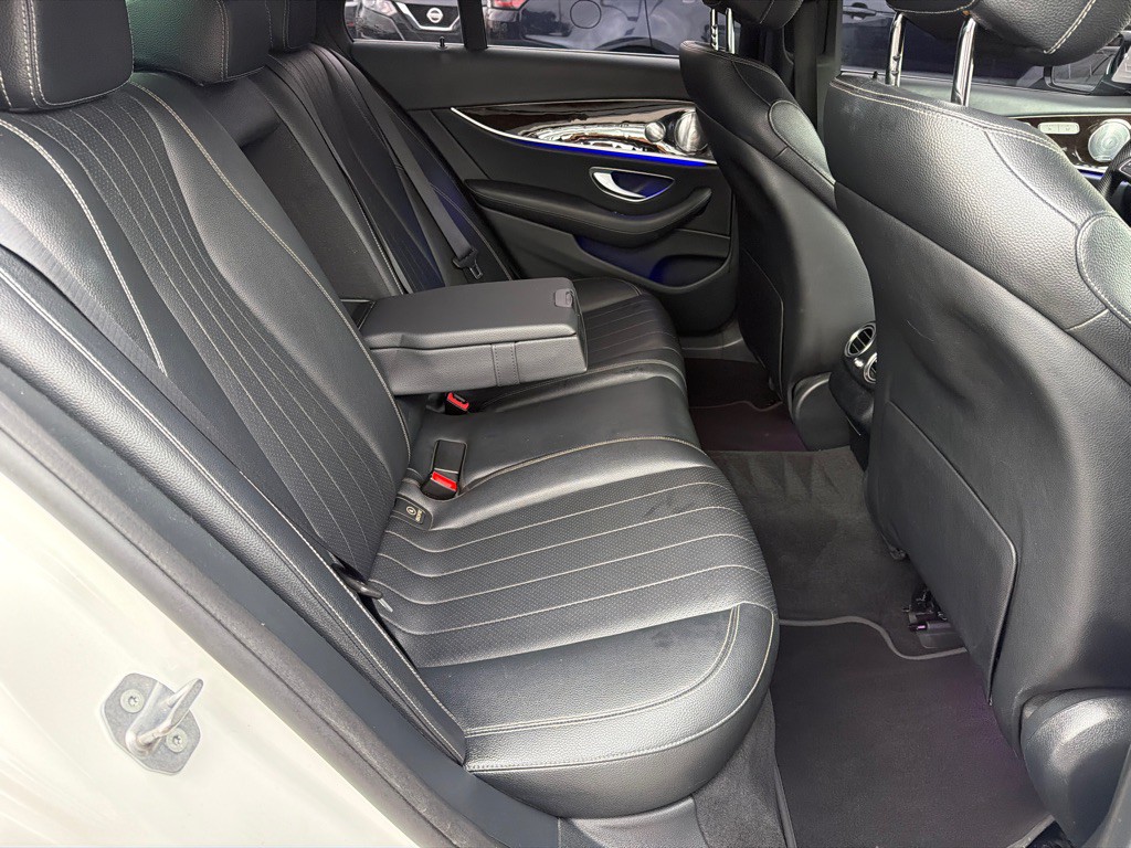 2017 Mercedes-Benz E-Class Image 37
