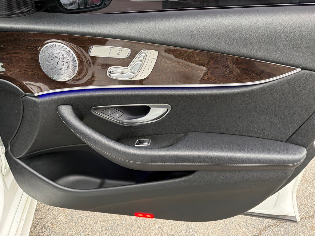 2017 Mercedes-Benz E-Class Image 42