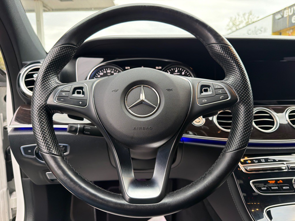 2017 Mercedes-Benz E-Class Image 44