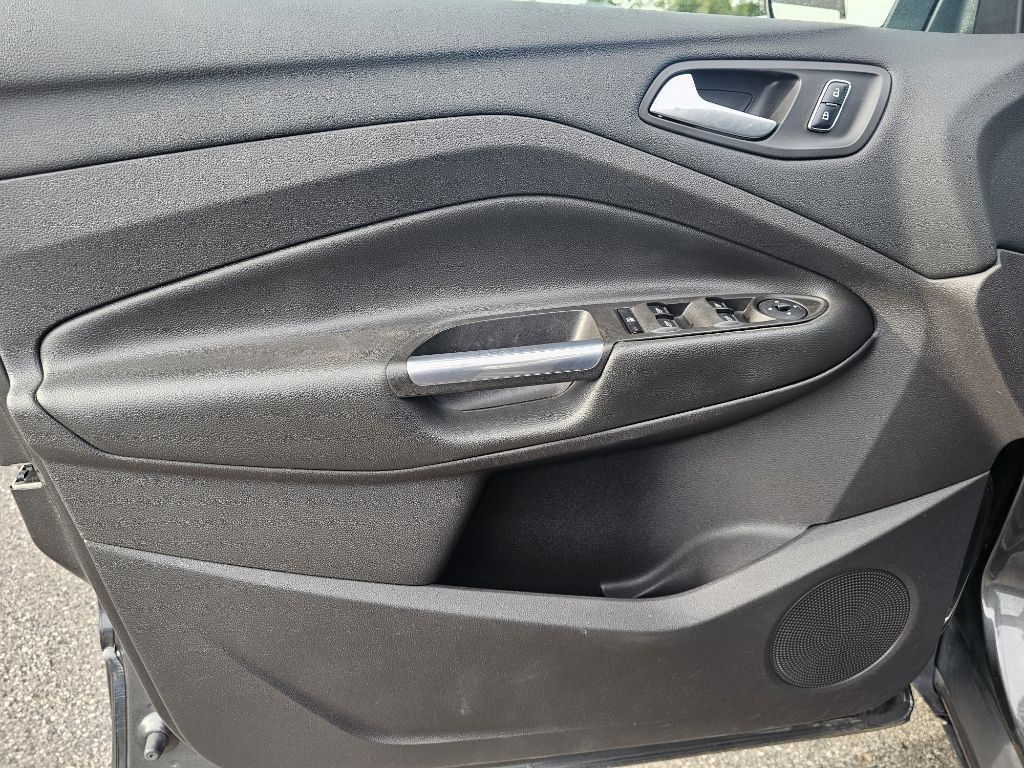2016 Ford Escape Image 28