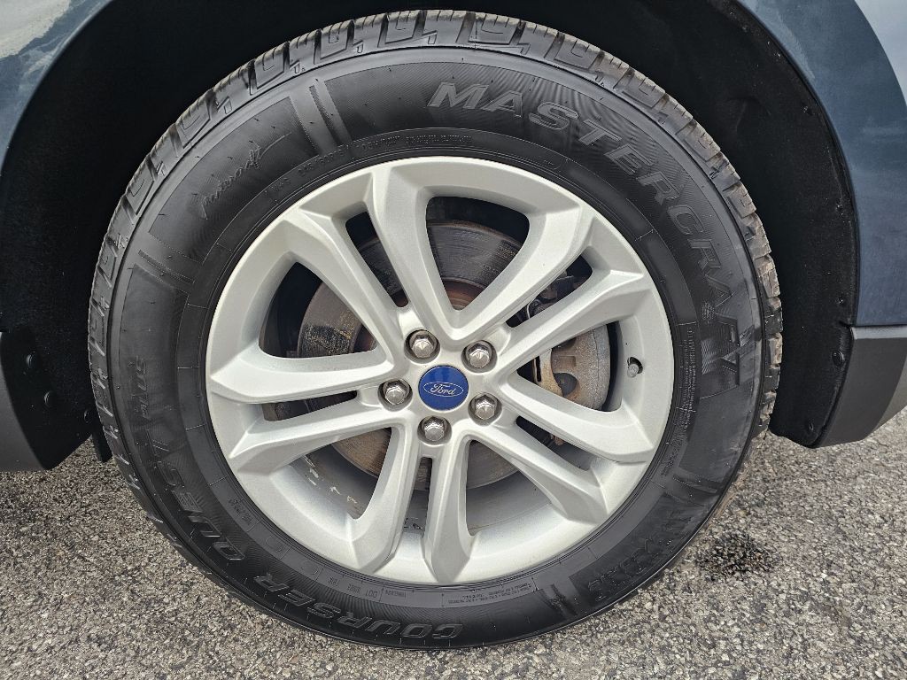 2019 Ford Edge Image 15