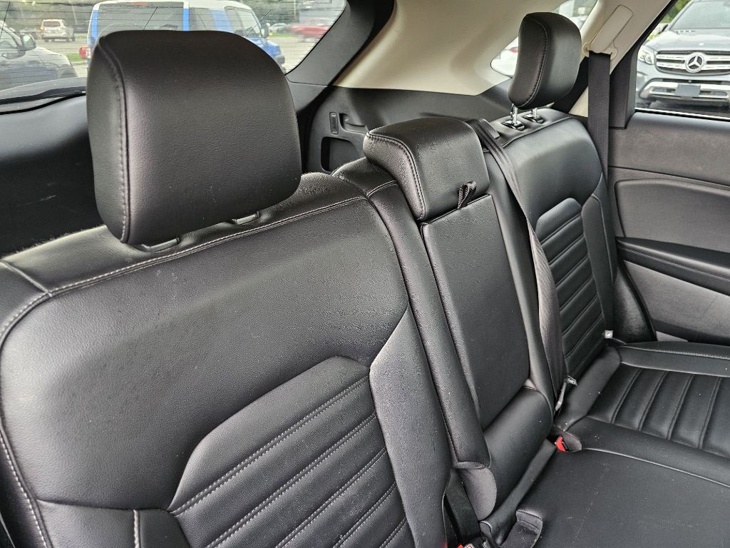 2019 Ford Edge Image 37