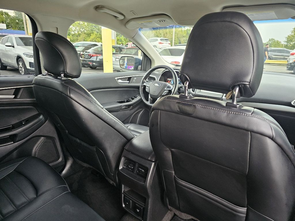 2019 Ford Edge Image 40