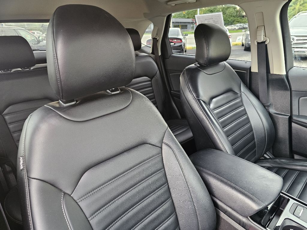 2019 Ford Edge Image 42