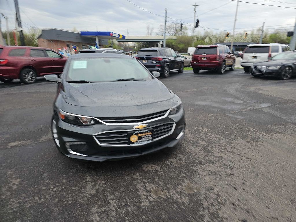 2016 Chevrolet Malibu Image 4