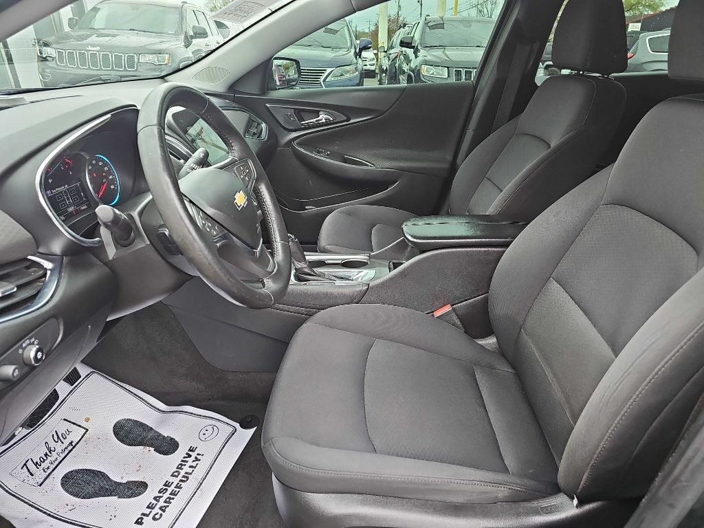 2016 Chevrolet Malibu Image 21