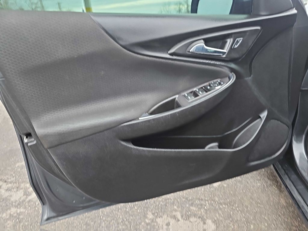 2016 Chevrolet Malibu Image 23
