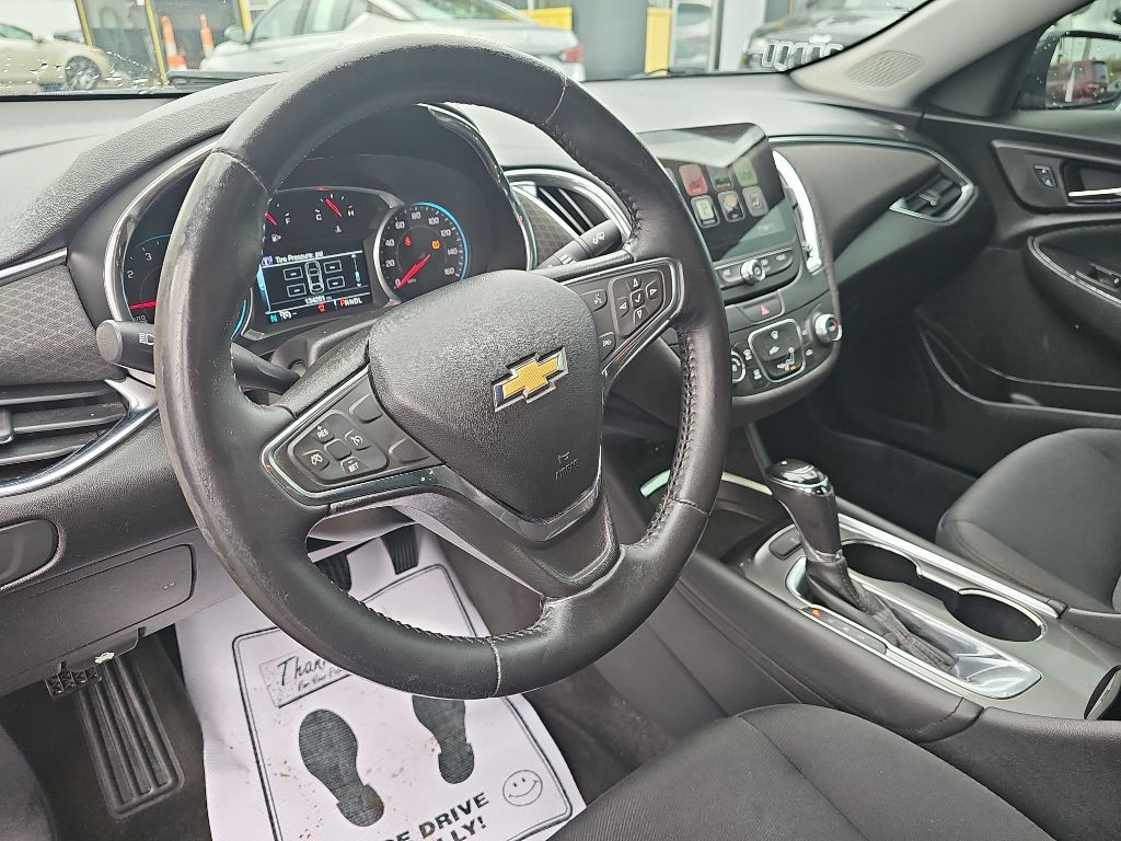 2016 Chevrolet Malibu Image 24