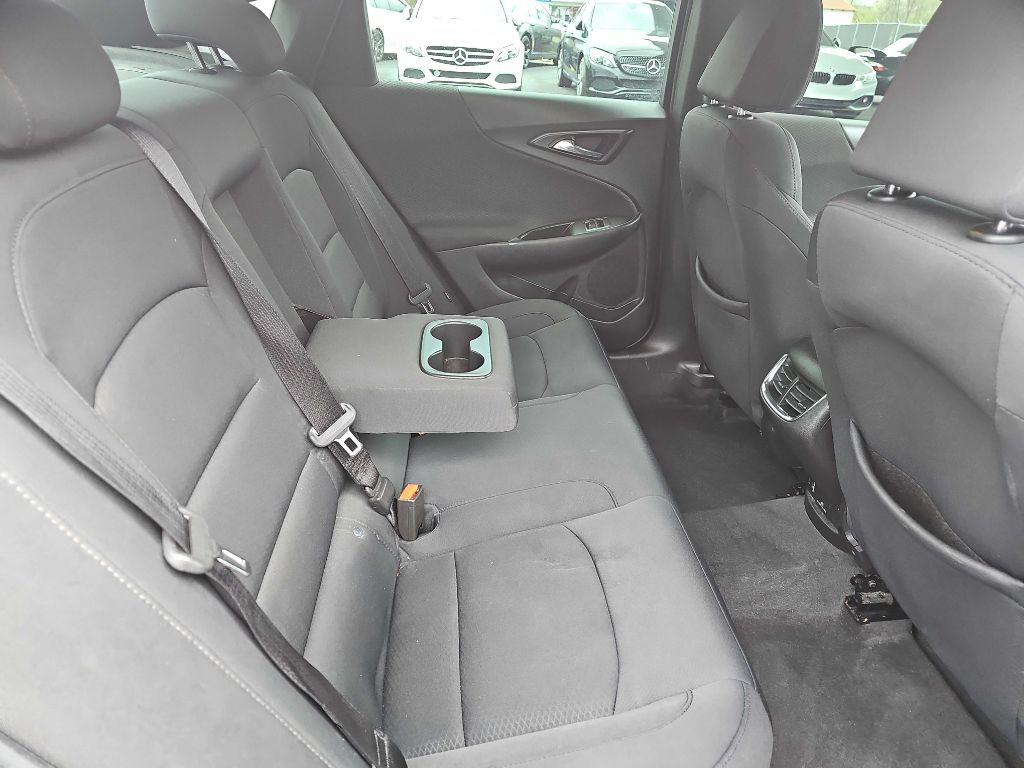 2016 Chevrolet Malibu Image 40
