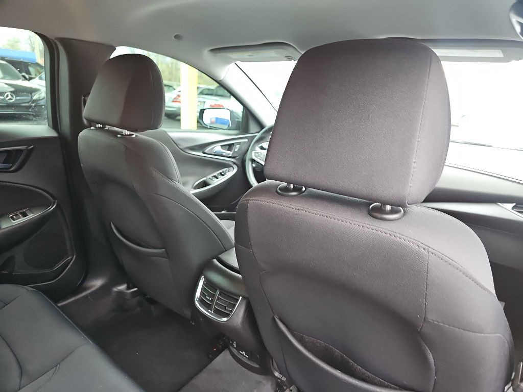 2016 Chevrolet Malibu Image 42