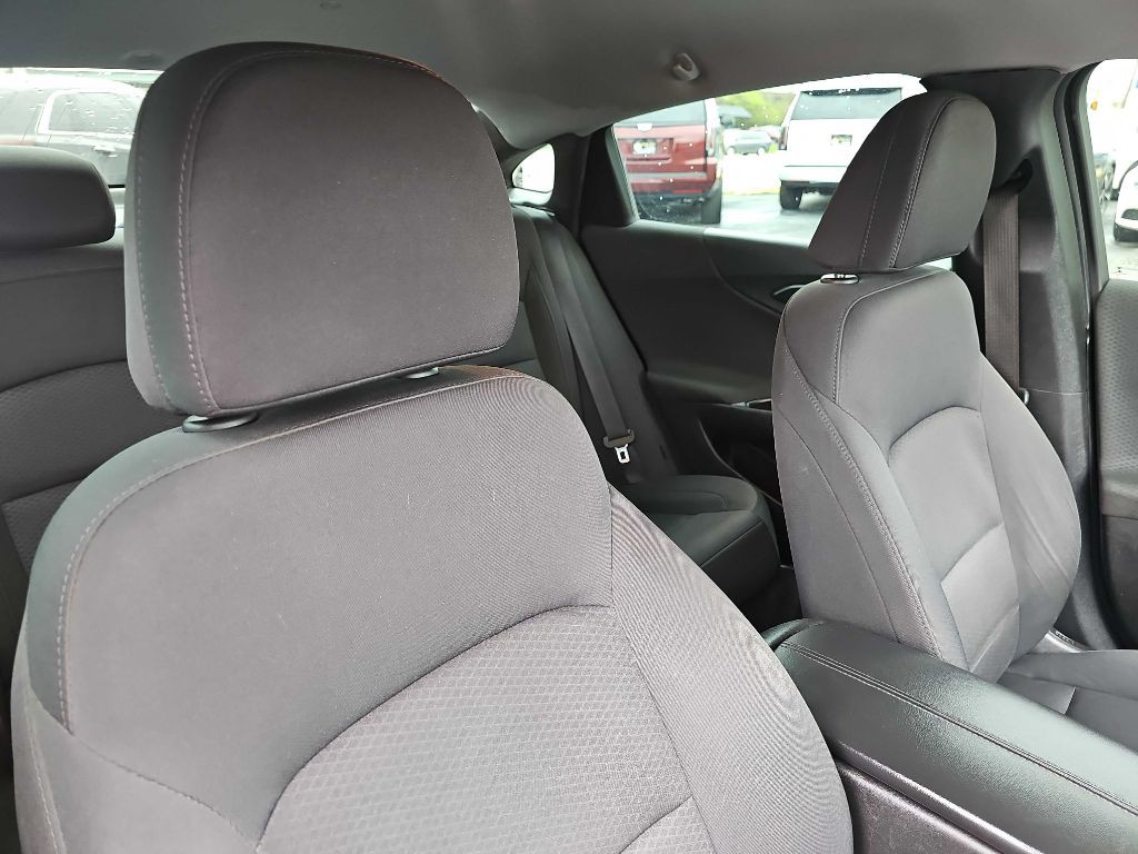 2016 Chevrolet Malibu Image 48