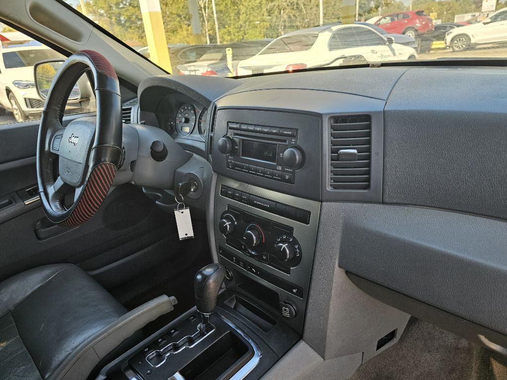 2006 Jeep Grand Cherokee Image 30