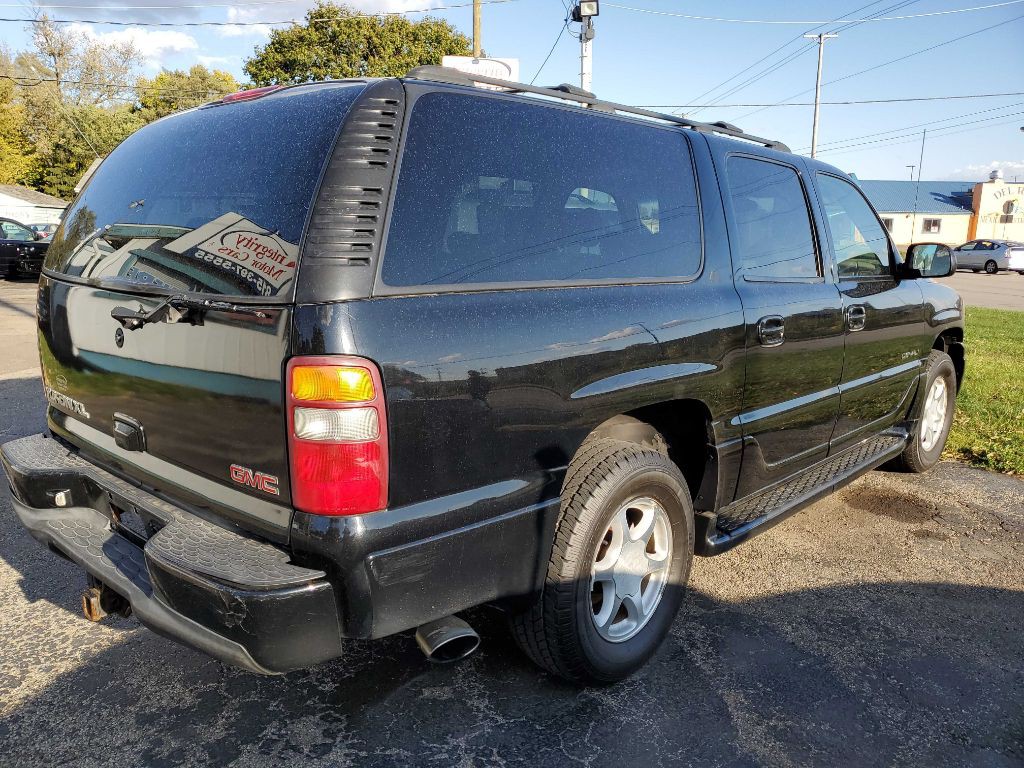 2001 GMC Denali Image 3