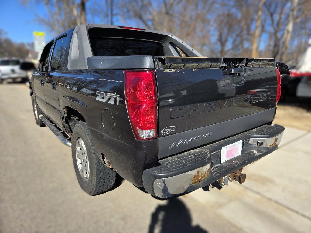 2005 Chevrolet Avalanche Image 4