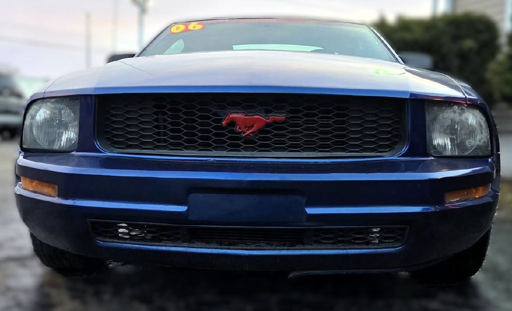 2006 Ford Mustang Image 2