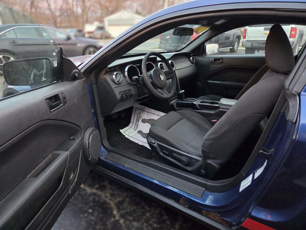 2006 Ford Mustang Image 7